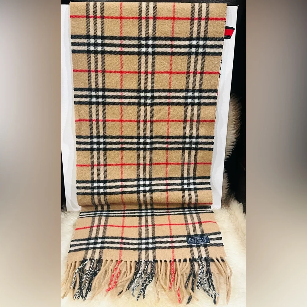 🔥 BURBERRY’S SCARF LAMBSWOOL MADE ENGLAND SIZE L 72” X W 13.6” - Picture 8 of 9